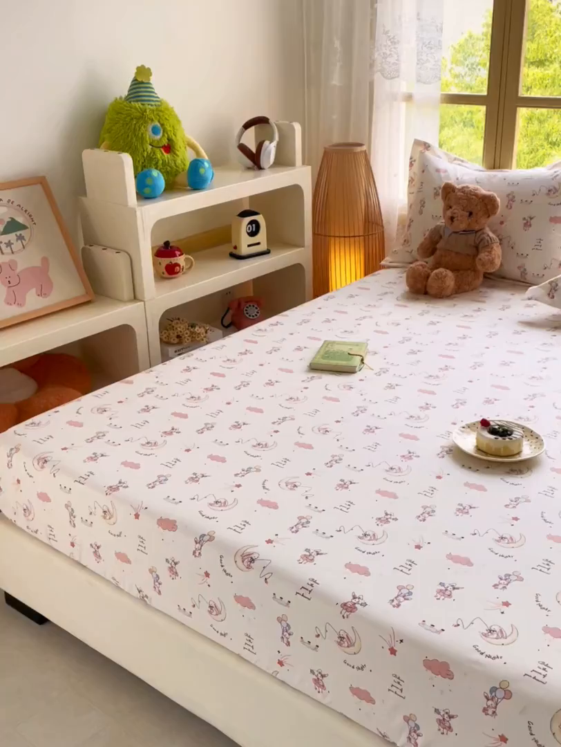 91家纺网 家纺一手货源 找家纺 豪选家纺 2025新款双层纱单层印花床笠 弯弯月亮兔