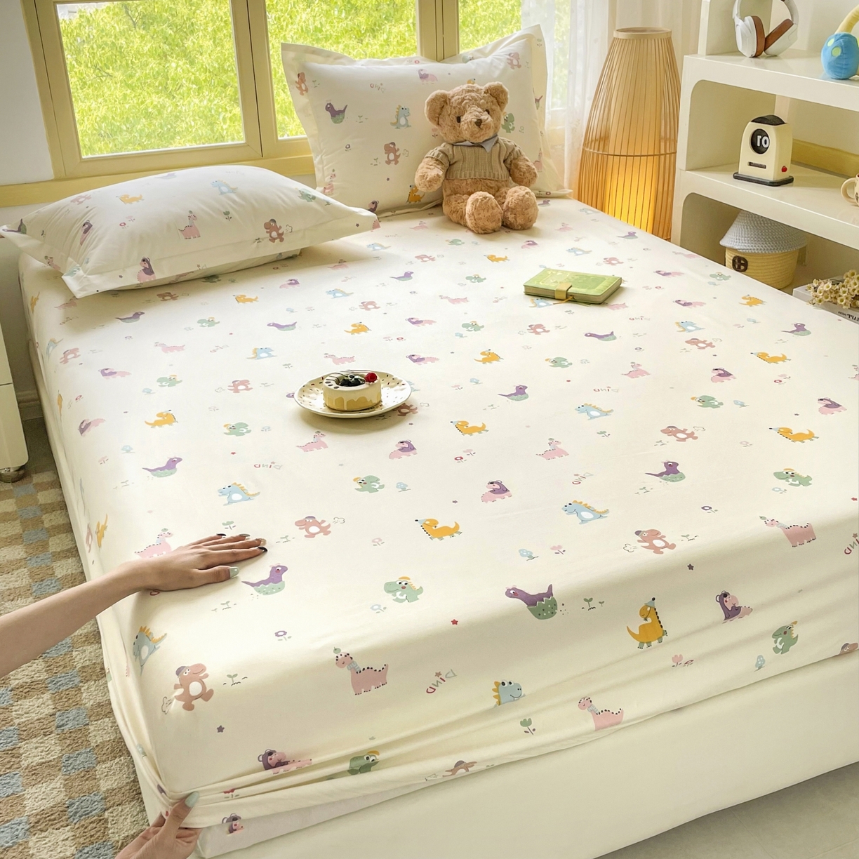 91家纺网 家纺一手货源 找家纺 豪选家纺 2025新款双层纱单层印花床笠 恐龙小世界