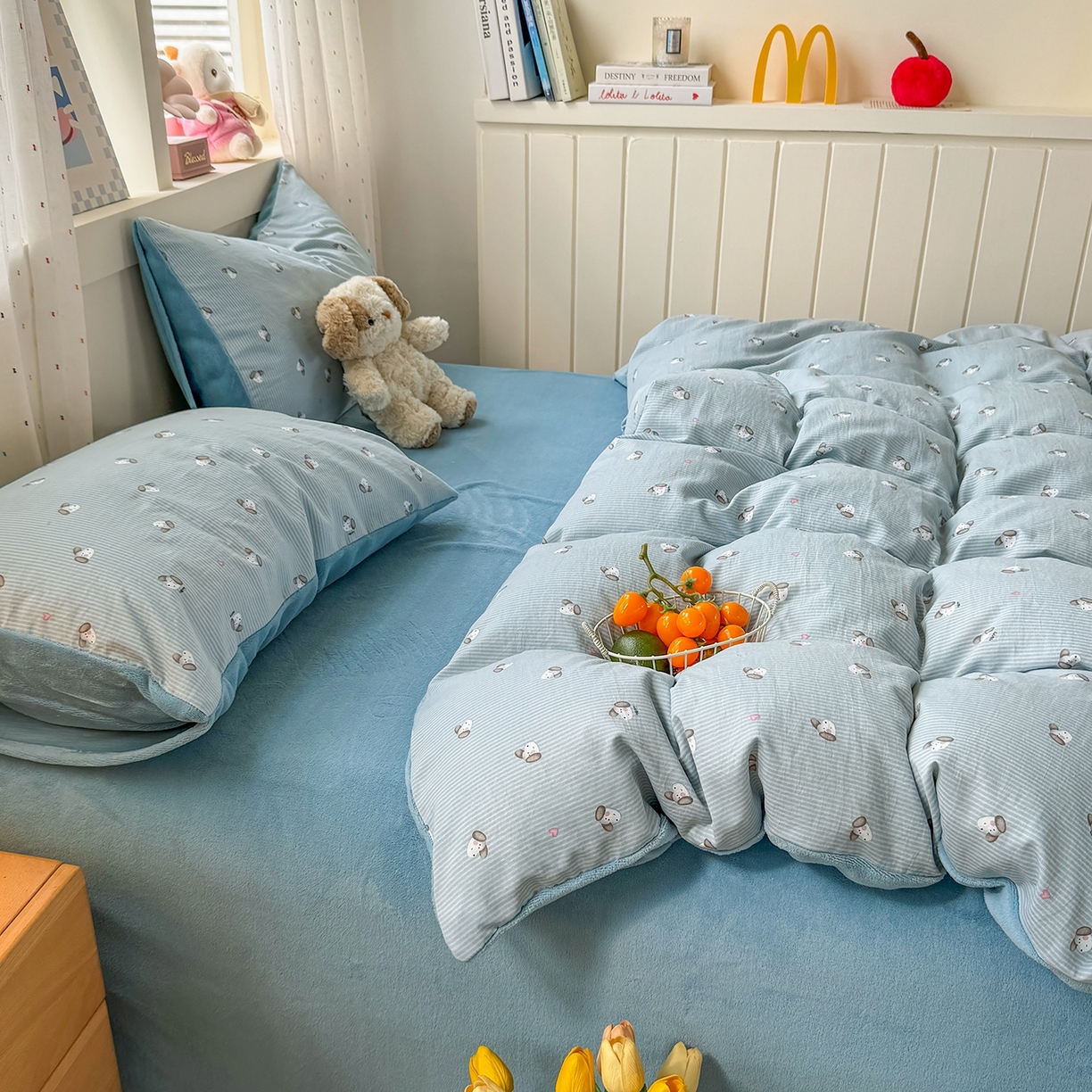 91家纺网 家纺一手货源 找家纺 十一家居 2025年新款A类云斜棉+牛奶绒春秋冬正反两用四件套—星漾系列 星漾-海盐狗狗