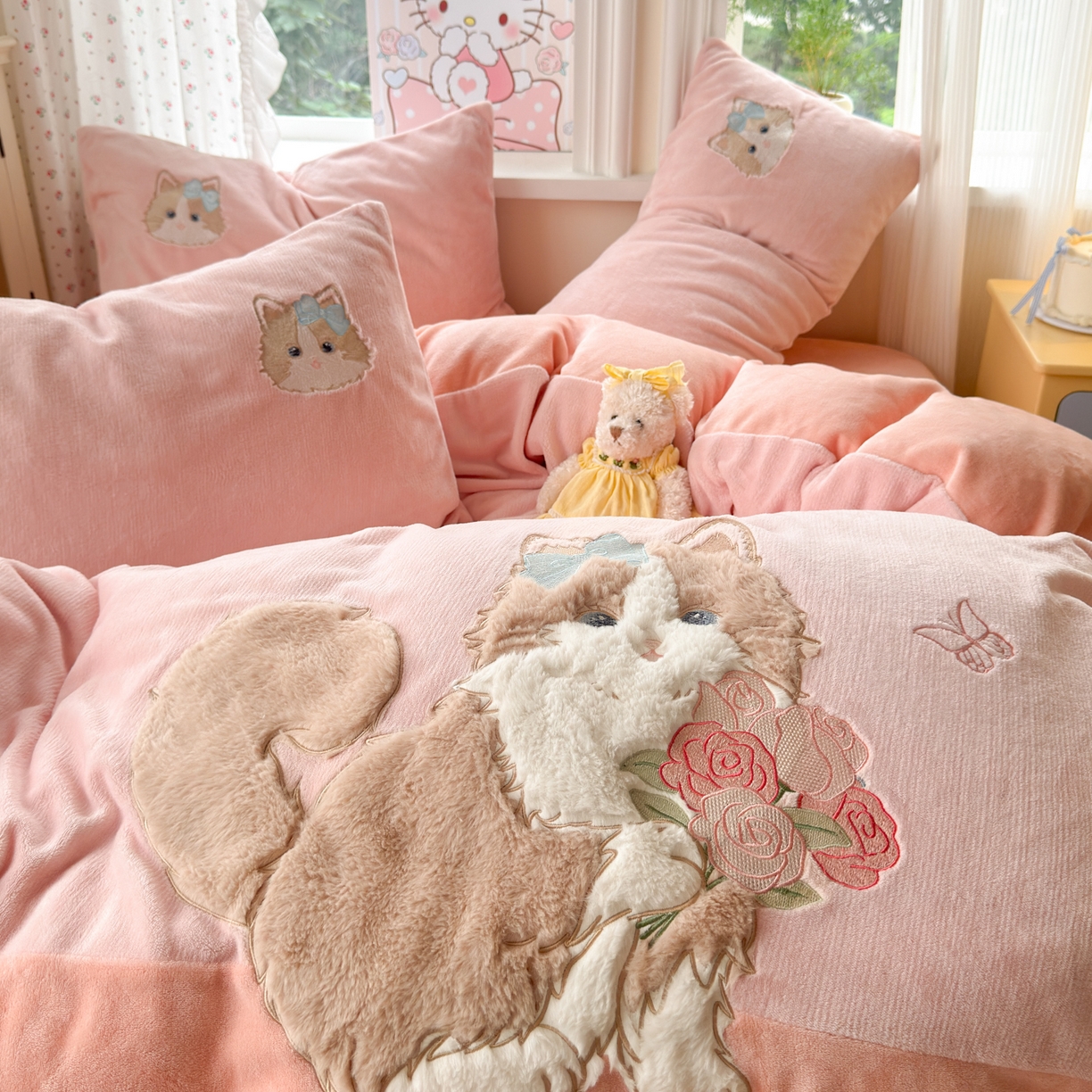 91家纺网 家纺一手货源 找家纺 （总）寐居家纺 2025新款贴布绣高克重牛奶绒四件套