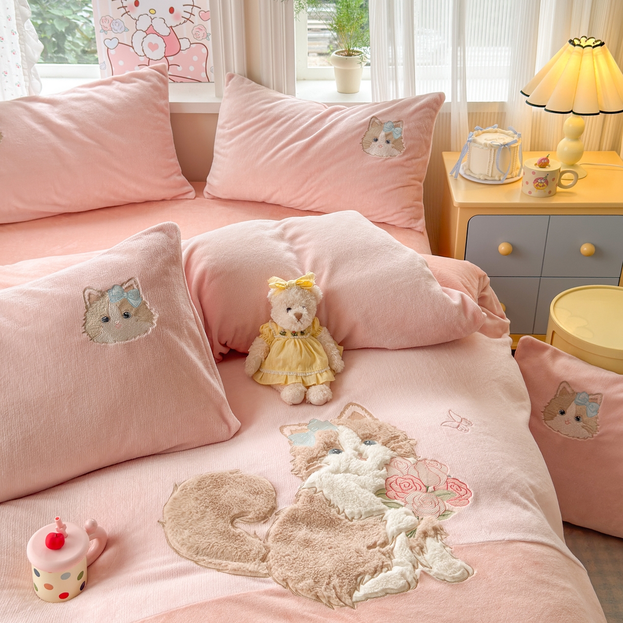 91家纺网 家纺一手货源 找家纺 （总）寐居家纺 2025新款贴布绣高克重牛奶绒四件套