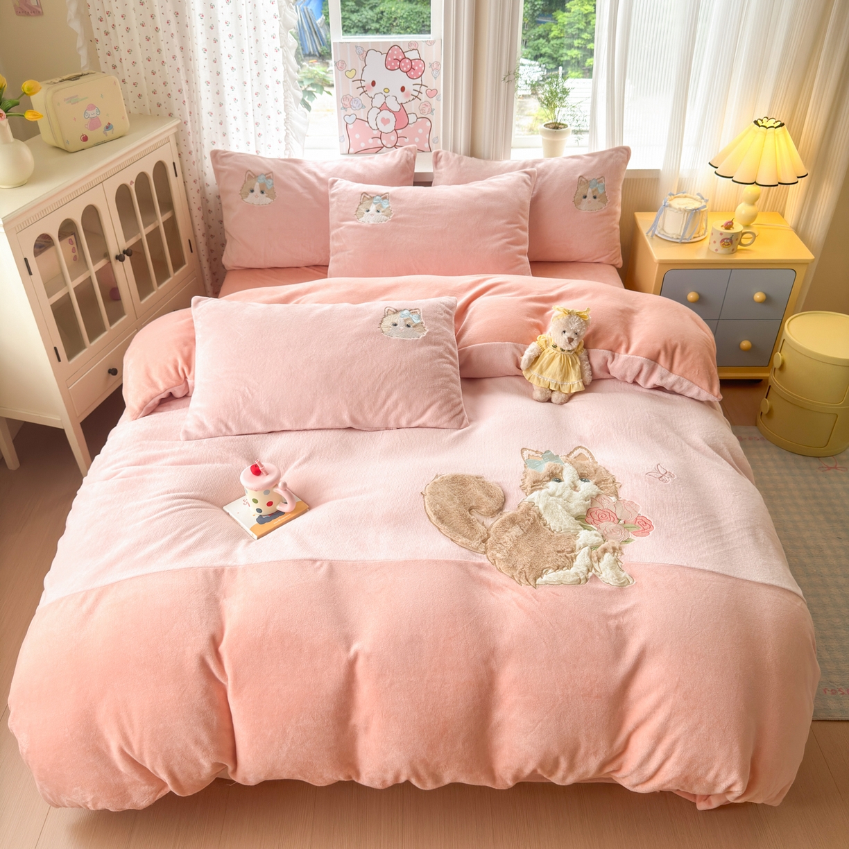 91家纺网 家纺一手货源 找家纺 （总）寐居家纺 2025新款贴布绣高克重牛奶绒四件套