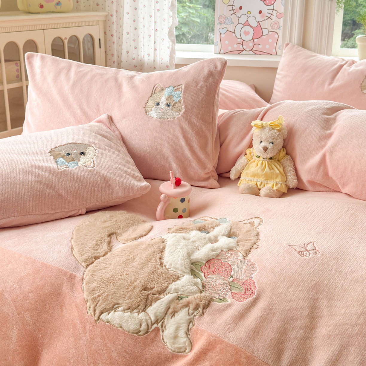 91家纺网 家纺一手货源 找家纺 （总）寐居家纺 2025新款贴布绣高克重牛奶绒四件套