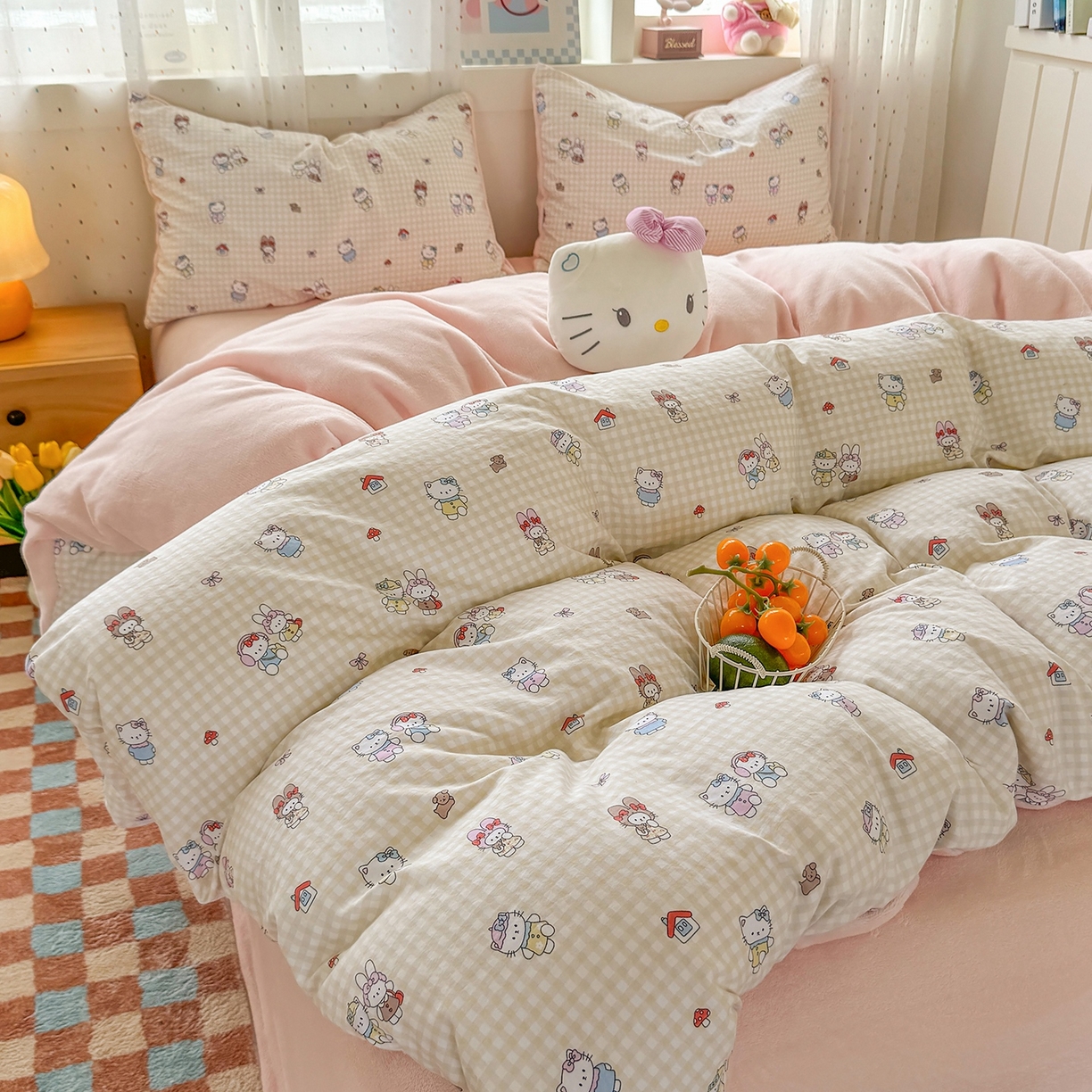 91家纺网 家纺一手货源 找家纺 十一家居 2025年新款A类云斜棉+牛奶绒春秋冬正反两用四件套—星漾系列 星漾-梦幻凯蒂