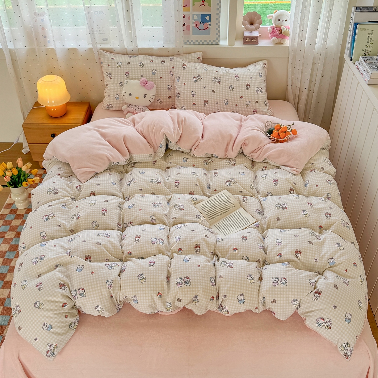 91家纺网 家纺一手货源 找家纺 十一家居 2025年新款A类云斜棉+牛奶绒春秋冬正反两用四件套—星漾系列 星漾-梦幻凯蒂