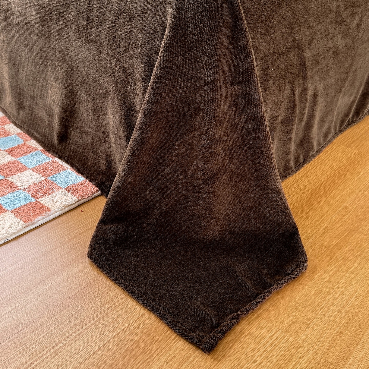 91家纺网 家纺一手货源 找家纺 十一家居 2025年新款A类云斜棉+牛奶绒春秋冬正反两用四件套—星漾系列 星漾-美式沙棕