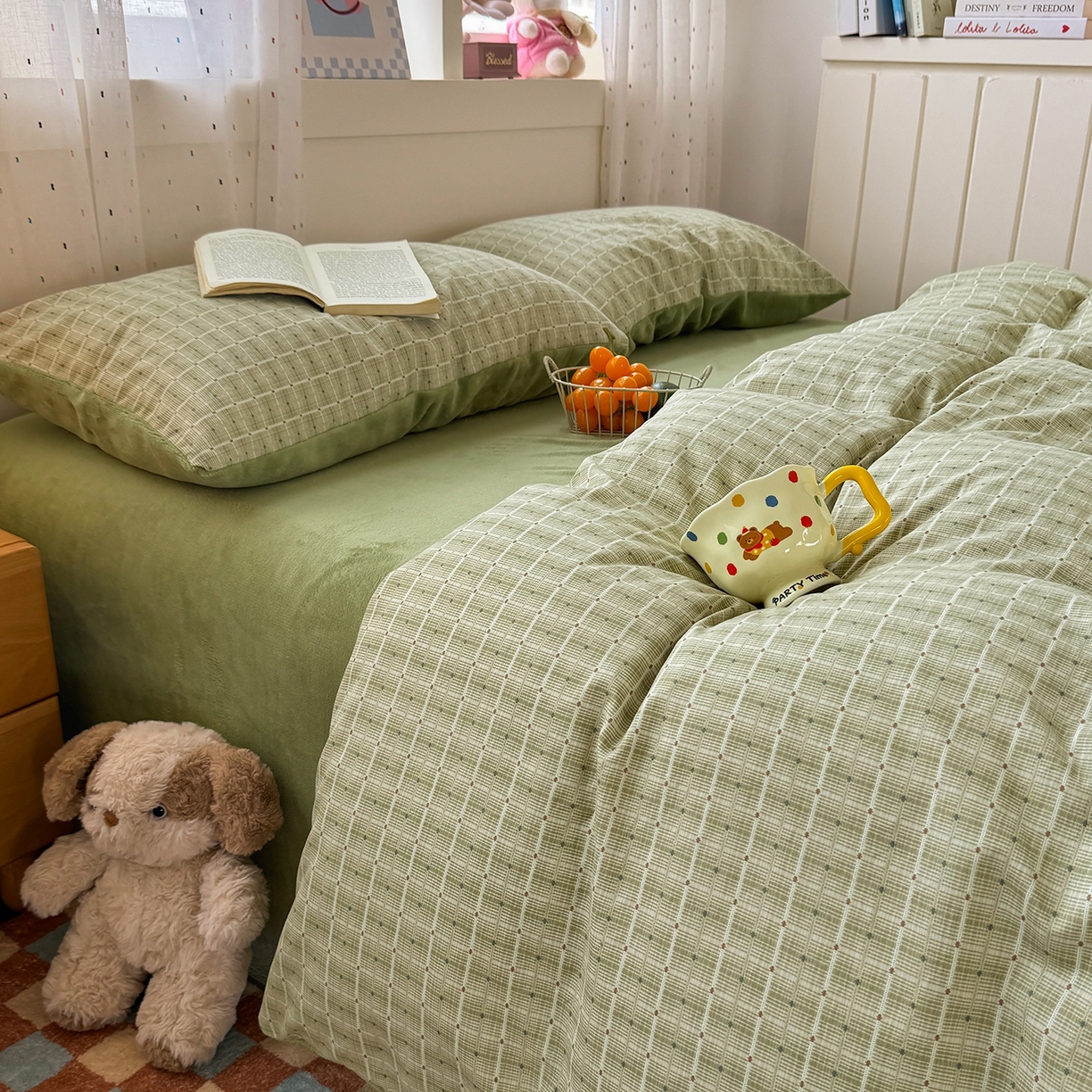 91家纺网 家纺一手货源 找家纺 十一家居 2025年新款A类云斜棉+牛奶绒春秋冬正反两用四件套—星漾系列 星漾-绿韵星辰