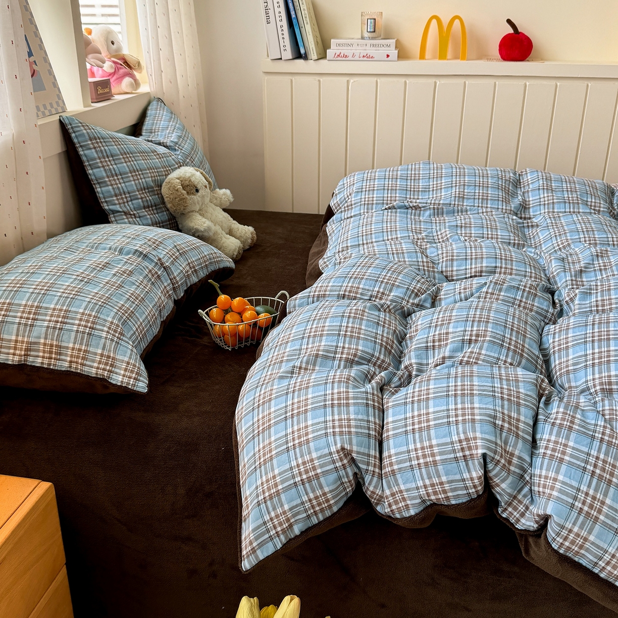 91家纺网 家纺一手货源 找家纺 十一家居 2025年新款A类云斜棉+牛奶绒春秋冬正反两用四件套—星漾系列 星漾-美式沙棕