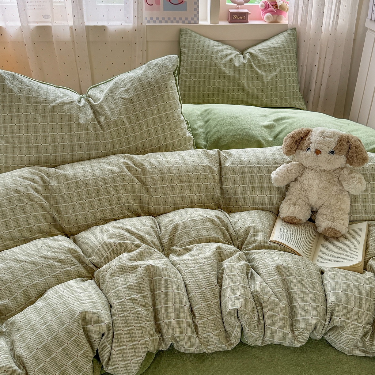 91家纺网 家纺一手货源 找家纺 十一家居 2025年新款A类云斜棉+牛奶绒春秋冬正反两用四件套—星漾系列 星漾-绿韵星辰