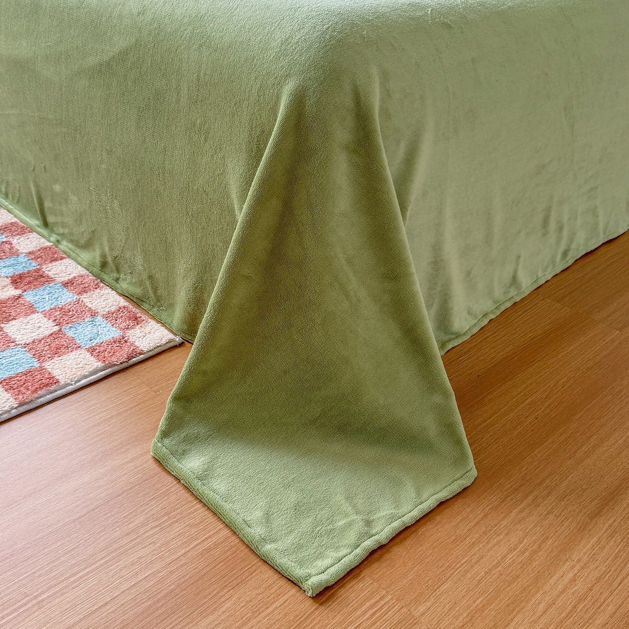 91家纺网 家纺一手货源 找家纺 十一家居 2025年新款A类云斜棉+牛奶绒春秋冬正反两用四件套—星漾系列 星漾-绿韵星辰