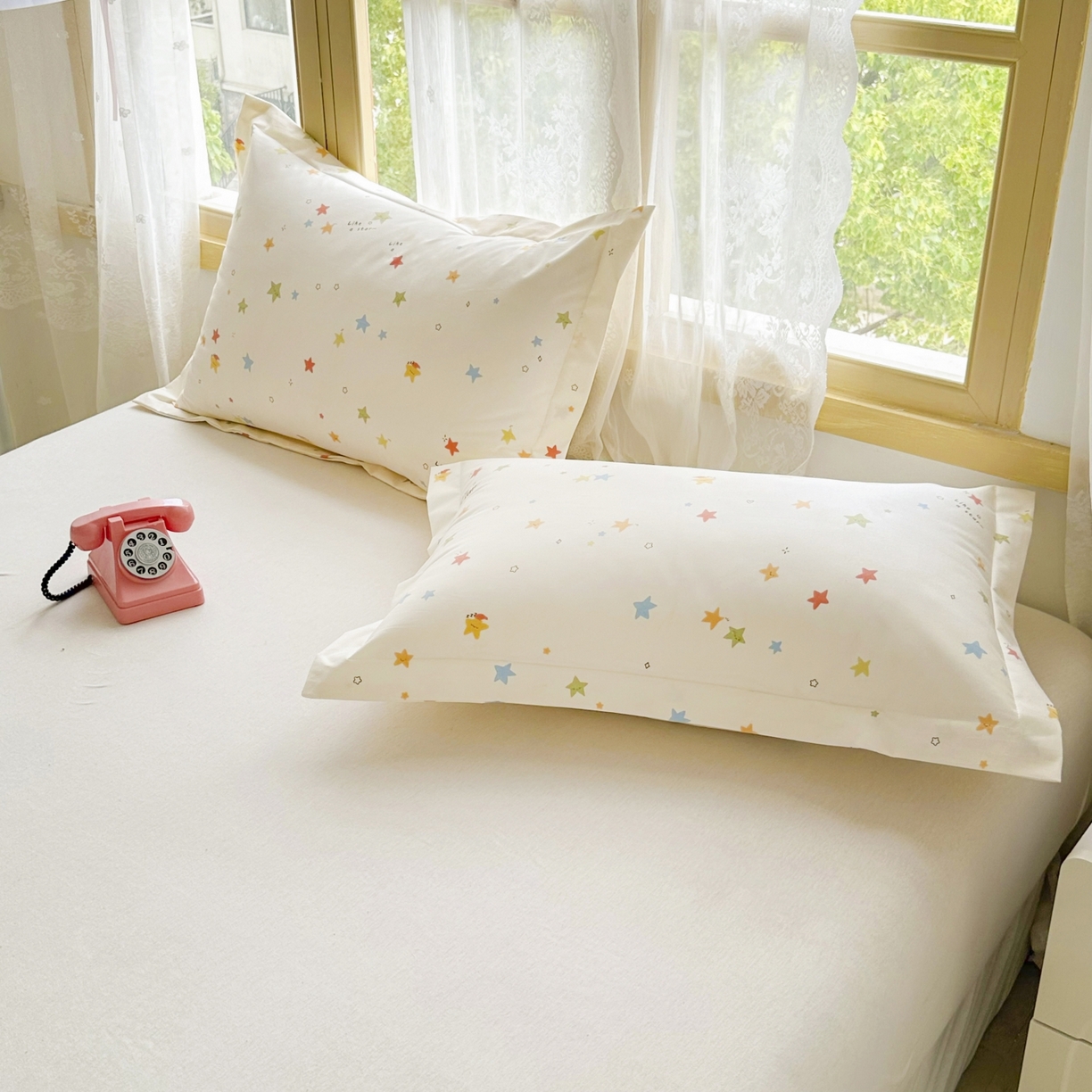 91家纺网 家纺一手货源 找家纺 豪选家纺 2025新款双层纱单层印花防水枕套 星趣小萌友
