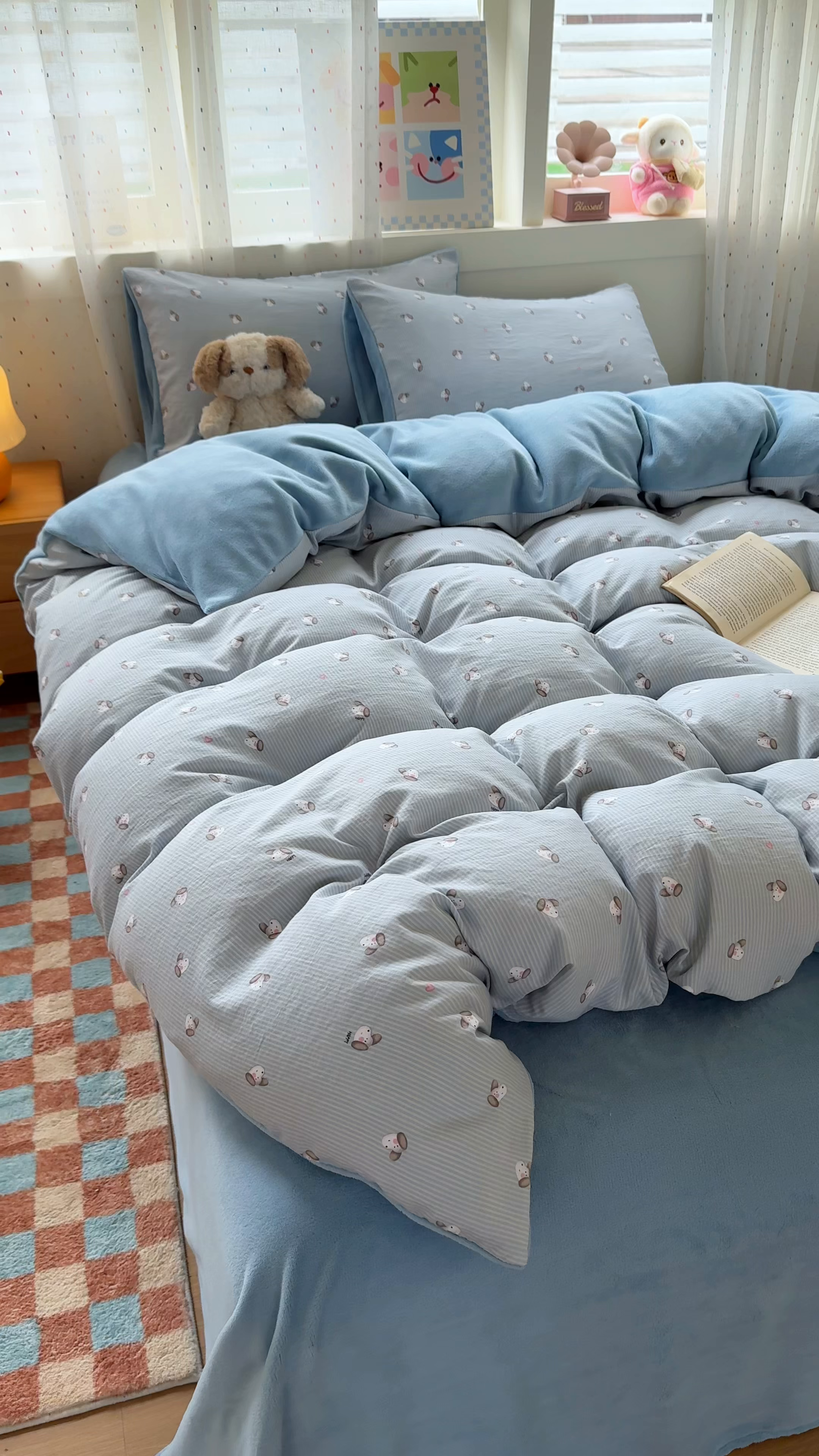 91家纺网 家纺一手货源 找家纺 十一家居 2025年新款A类云斜棉+牛奶绒春秋冬正反两用四件套—星漾系列 星漾-海盐狗狗