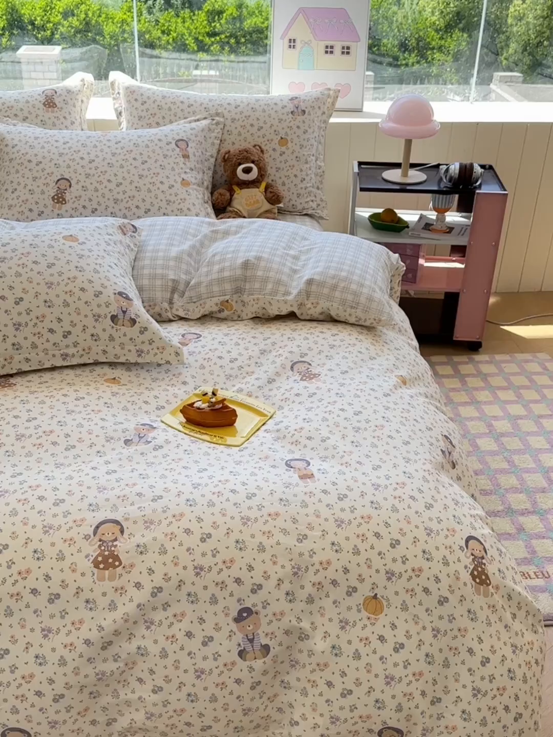 91家纺网 家纺一手货源 找家纺 绵庭家纺 2025新款秋季全棉印花单品被套 碎花兔熊