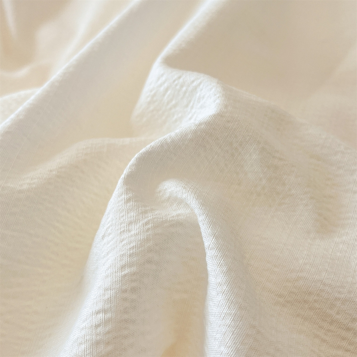 91家纺网 家纺一手货源 找家纺 宝士康家纺 2025新品麻绳款绣花皱皱被 春秋被/被芯/冬被/跨境外贸 白色