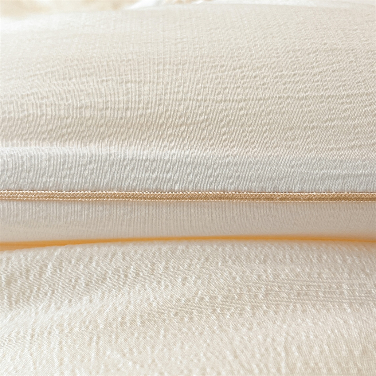 91家纺网 家纺一手货源 找家纺 宝士康家纺 2025新品麻绳款绣花皱皱被 春秋被/被芯/冬被/跨境外贸 白色