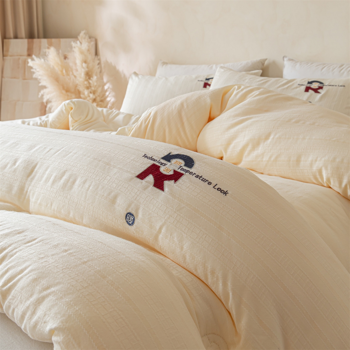 91家纺网 家纺一手货源 找家纺 （总）宝士康家纺 2025新品提花锁温秋冬被/被芯/冬被/跨境外贸