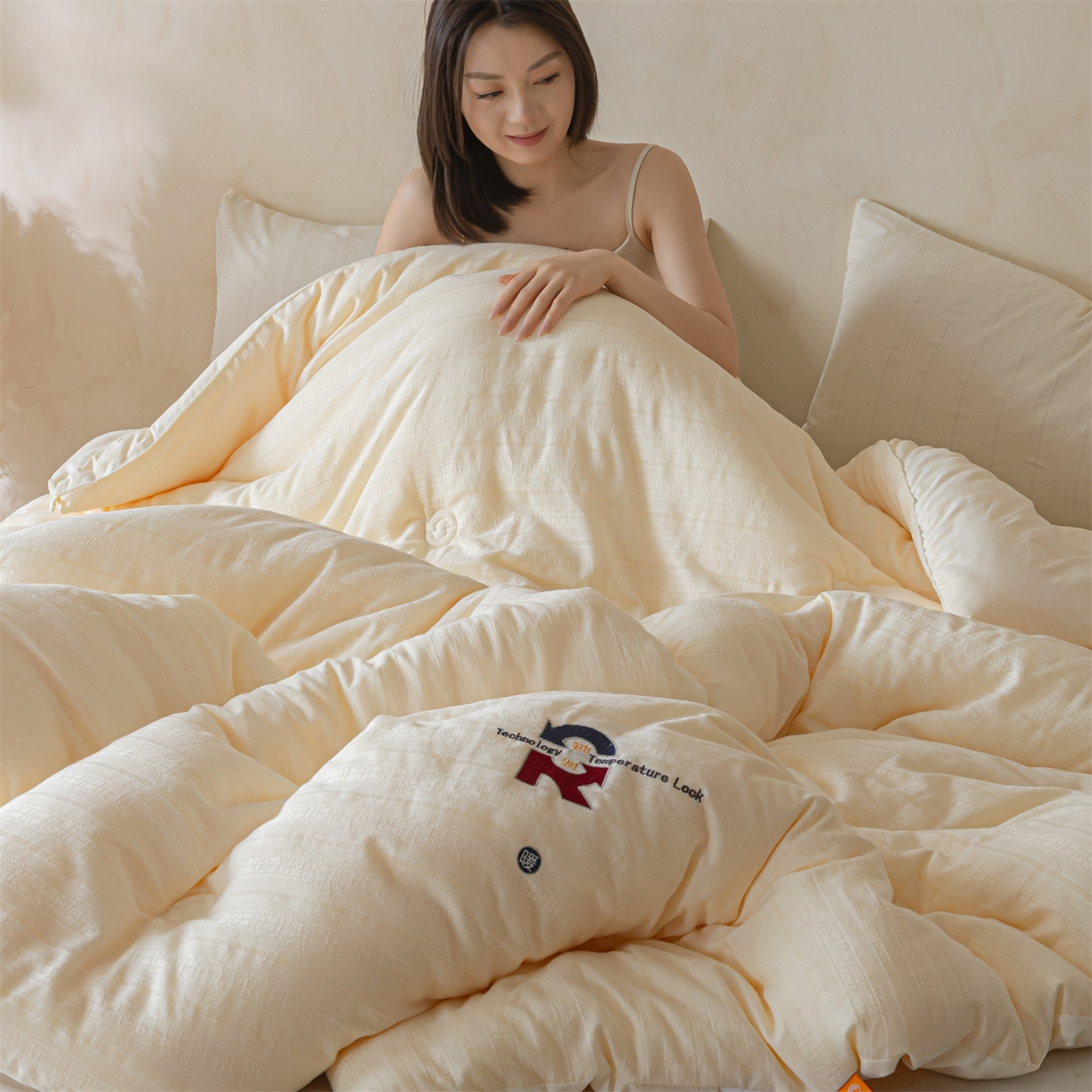 91家纺网 家纺一手货源 找家纺 （总）宝士康家纺 2025新品提花锁温秋冬被/被芯/冬被/跨境外贸