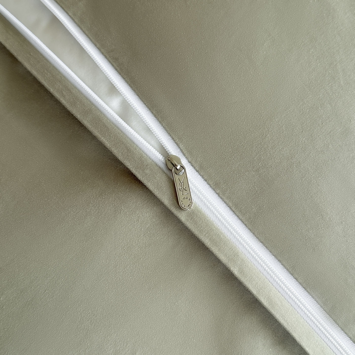 91家纺网 家纺一手货源 找家纺 宜代光年 2025新款厚织全棉大提花系列四件套 柠初-浅绿