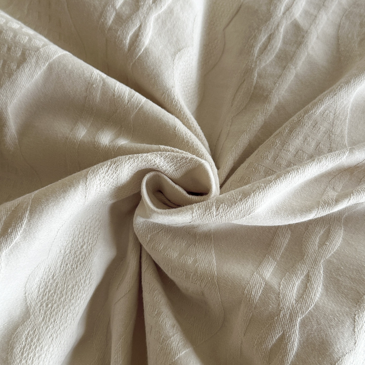 91家纺网 家纺一手货源 找家纺 宜代光年 2025新款厚织全棉大提花系列四件套 阳光少年-奶白