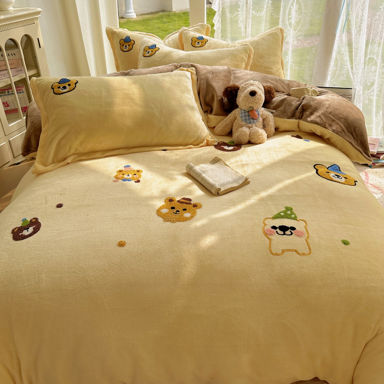 91家纺网 家纺一手货源 找家纺 梵克保罗 2025新款A类牛奶绒毛巾绣四件套（包含买家秀） 趣味熊-黄+咖