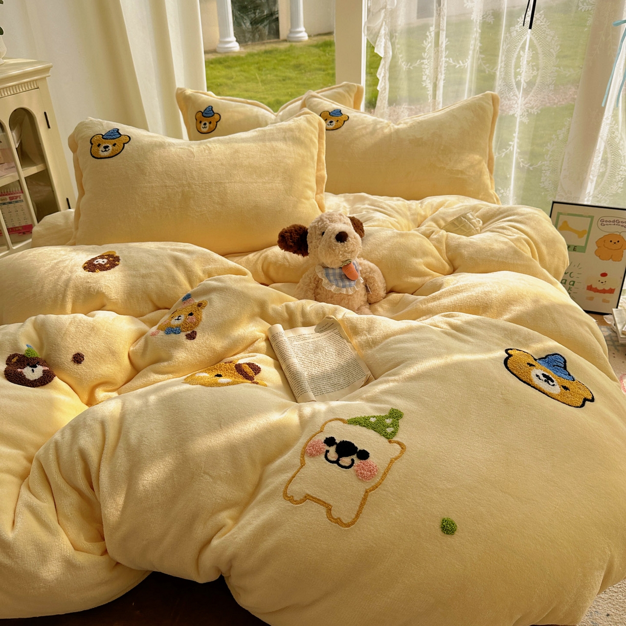 91家纺网 家纺一手货源 找家纺 梵克保罗 2025新款A类牛奶绒毛巾绣四件套（包含买家秀） 趣味熊-黄+咖