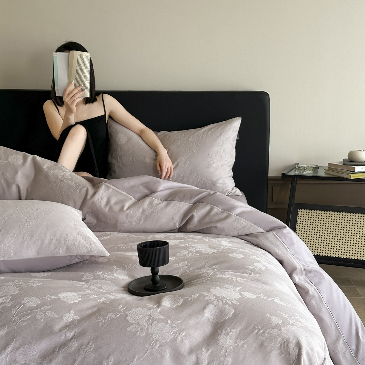 91家纺网 家纺一手货源 找家纺 宜代光年 2025新款厚织全棉大提花系列四件套 荔云花-浅紫