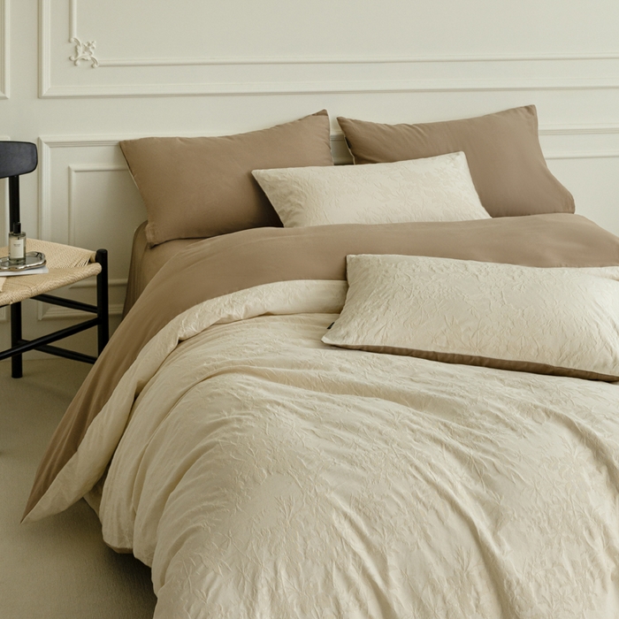 91家纺网 家纺一手货源 找家纺 宜代光年 2025新款厚织全棉大提花系列四件套 暗香疏影-奶白