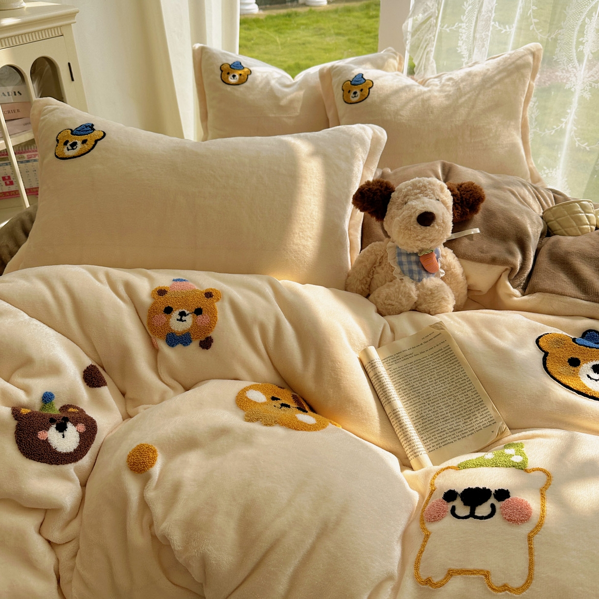 91家纺网 家纺一手货源 找家纺 梵克保罗 2025新款A类牛奶绒毛巾绣四件套（包含买家秀） 趣味熊-奶白+咖