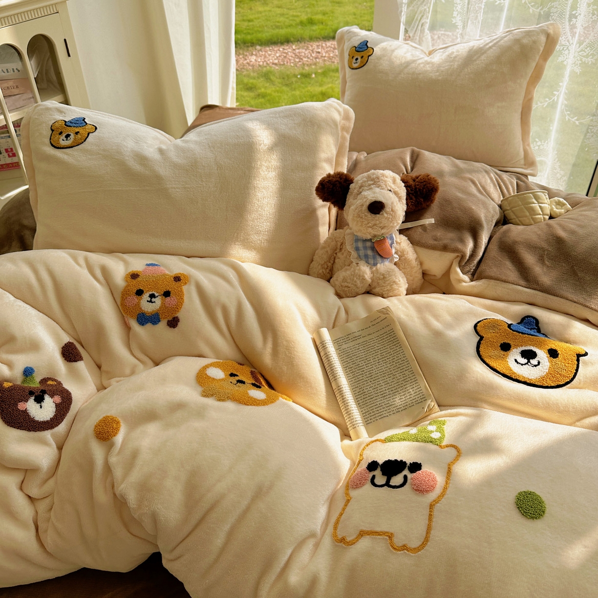 91家纺网 家纺一手货源 找家纺 梵克保罗 2025新款A类牛奶绒毛巾绣四件套（包含买家秀） 趣味熊-奶白+咖