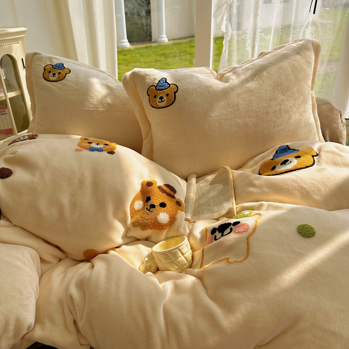 91家纺网 家纺一手货源 找家纺 梵克保罗 2025新款A类牛奶绒毛巾绣四件套（包含买家秀） 趣味熊-奶白+咖