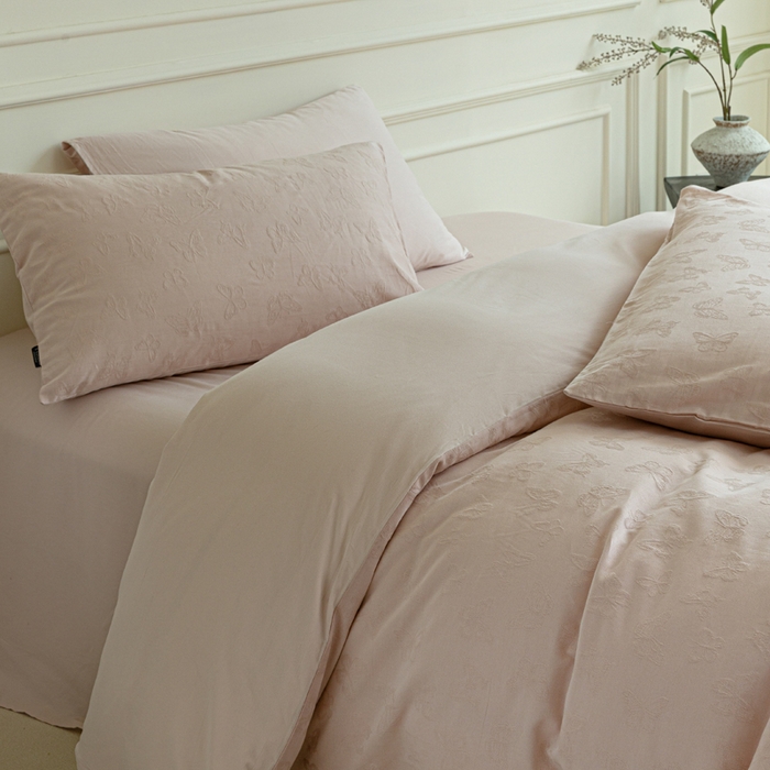 91家纺网 家纺一手货源 找家纺 宜代光年 2025新款厚织全棉大提花系列四件套 蝶梦悠悠-浅粉