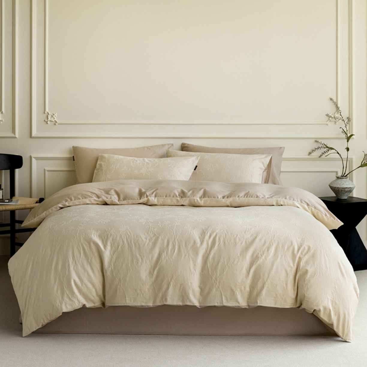 91家纺网 家纺一手货源 找家纺 宜代光年 2025新款厚织全棉大提花系列四件套 花影-奶白