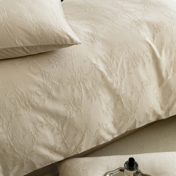 91家纺网 家纺一手货源 找家纺 宜代光年 2025新款厚织全棉大提花系列四件套 花影-奶白