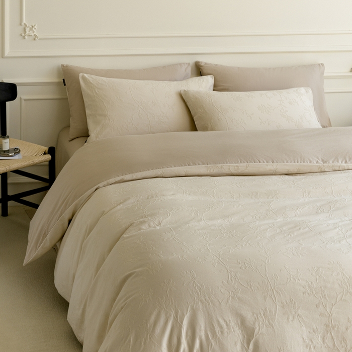 91家纺网 家纺一手货源 找家纺 宜代光年 2025新款厚织全棉大提花系列四件套 花影-奶白