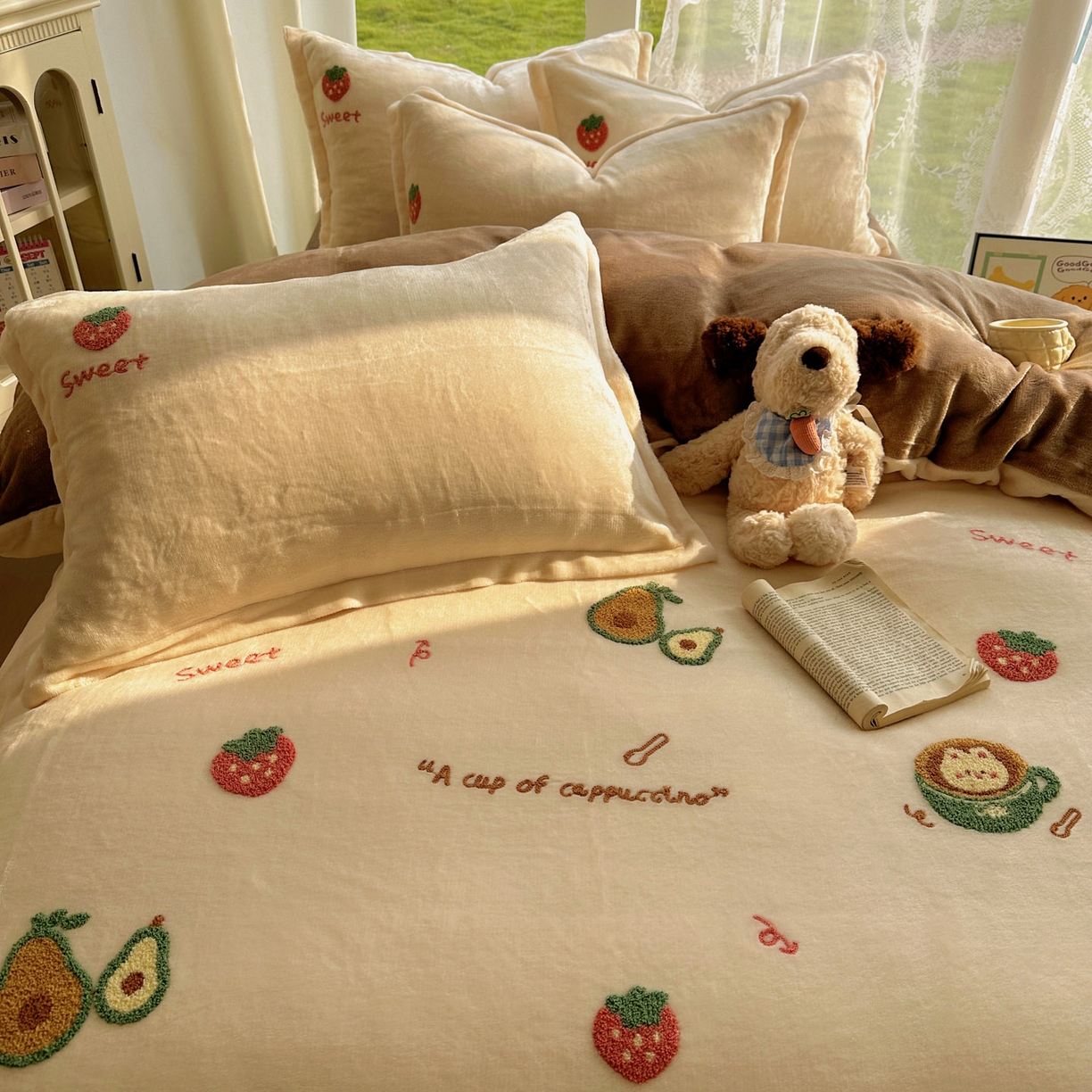 91家纺网 家纺一手货源 找家纺 梵克保罗 2025新款A类牛奶绒毛巾绣四件套（包含买家秀） 水果派奶白+咖