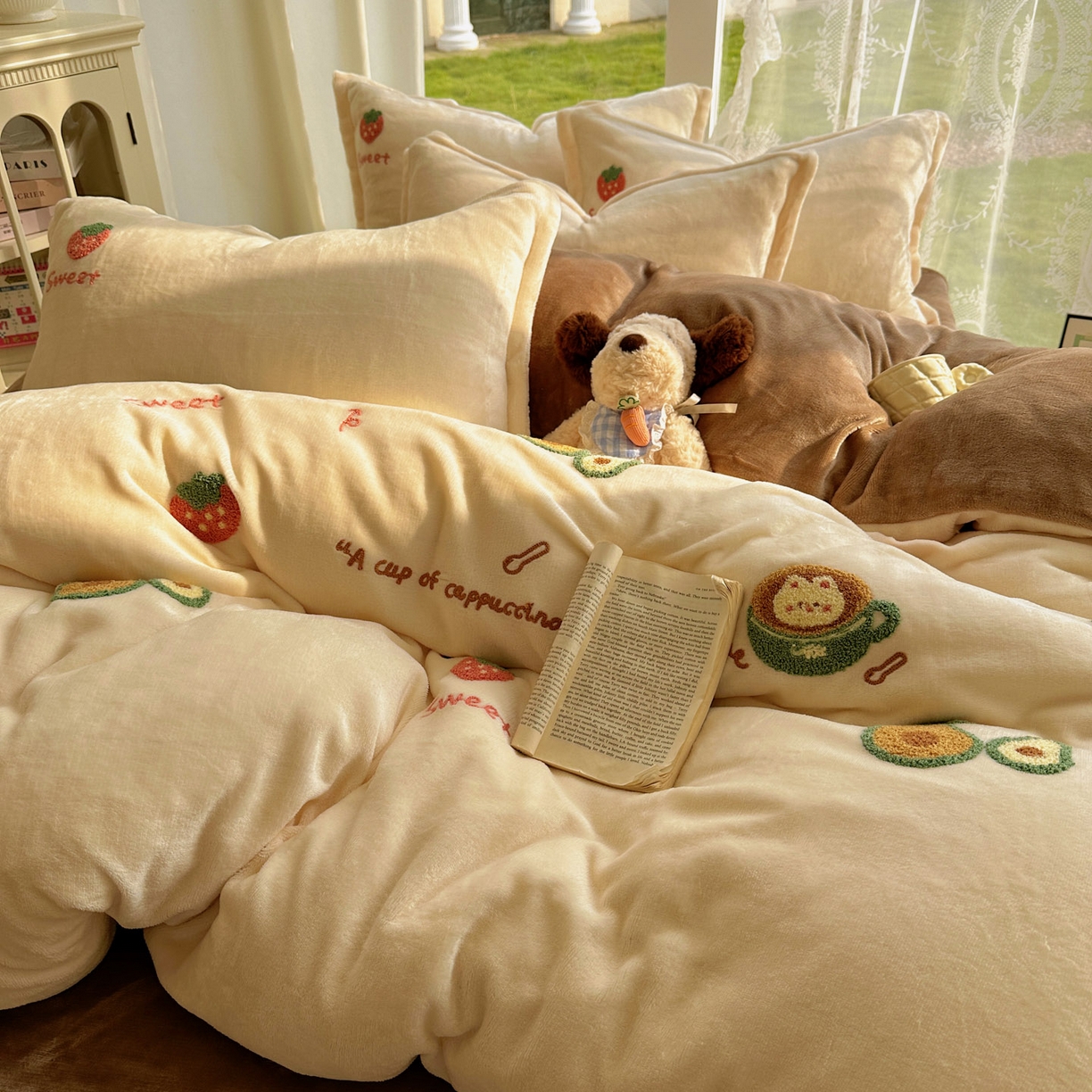 91家纺网 家纺一手货源 找家纺 梵克保罗 2025新款A类牛奶绒毛巾绣四件套（包含买家秀） 水果派奶白+咖