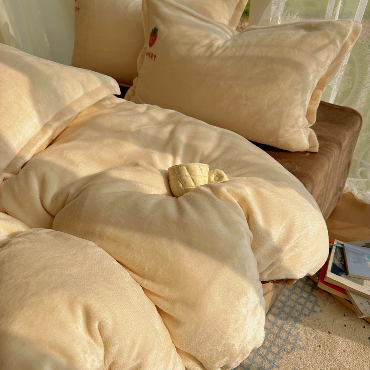 91家纺网 家纺一手货源 找家纺 梵克保罗 2025新款A类牛奶绒毛巾绣四件套（包含买家秀） 水果派奶白+咖