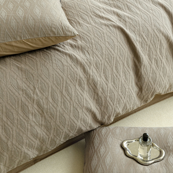 91家纺网 家纺一手货源 找家纺 宜代光年 2025新款厚织全棉大提花系列四件套 律光-深咖