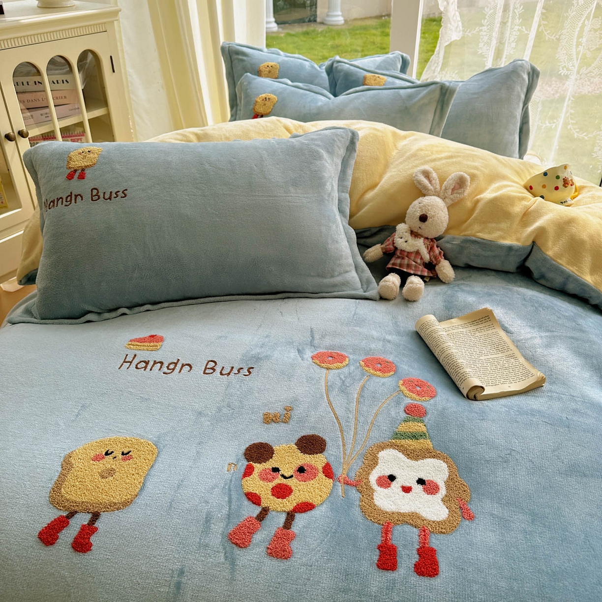 91家纺网 家纺一手货源 找家纺 梵克保罗 2025新款A类牛奶绒毛巾绣四件套（包含买家秀） 甜心奶酪蓝+黄