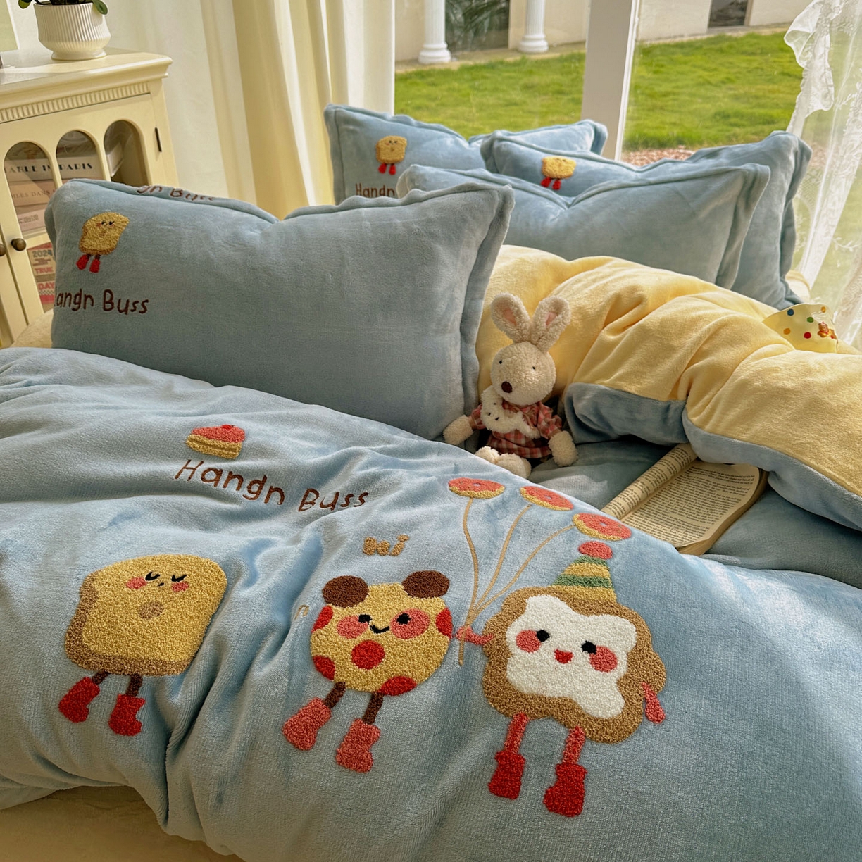 91家纺网 家纺一手货源 找家纺 梵克保罗 2025新款A类牛奶绒毛巾绣四件套（包含买家秀） 甜心奶酪蓝+黄