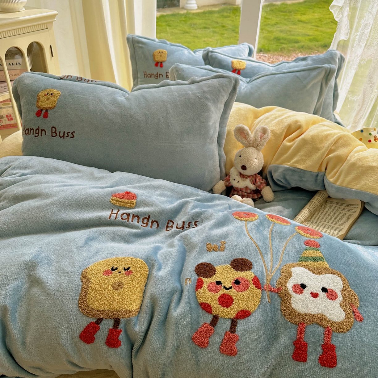 91家纺网 家纺一手货源 找家纺 梵克保罗 2025新款A类牛奶绒毛巾绣四件套（包含买家秀） 甜心奶酪蓝+黄