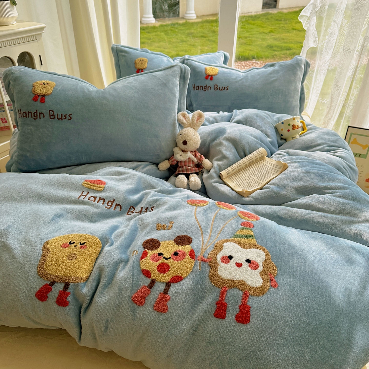 91家纺网 家纺一手货源 找家纺 梵克保罗 2025新款A类牛奶绒毛巾绣四件套（包含买家秀） 甜心奶酪蓝+黄