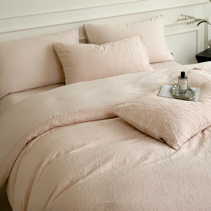 91家纺网 家纺一手货源 找家纺 宜代光年 2025新款厚织全棉大提花系列四件套 蜜语