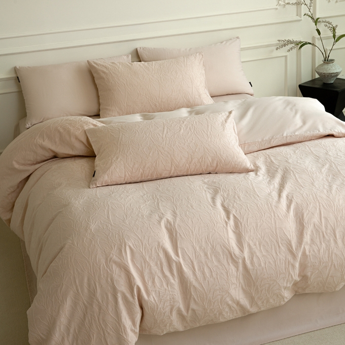 91家纺网 家纺一手货源 找家纺 宜代光年 2025新款厚织全棉大提花系列四件套 蜜语