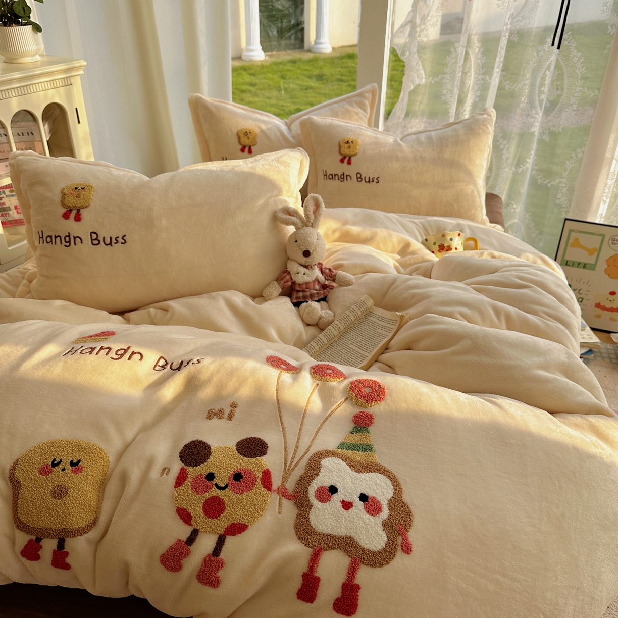 91家纺网 家纺一手货源 找家纺 梵克保罗 2025新款A类牛奶绒毛巾绣四件套（包含买家秀） 甜心奶酪奶白+咖