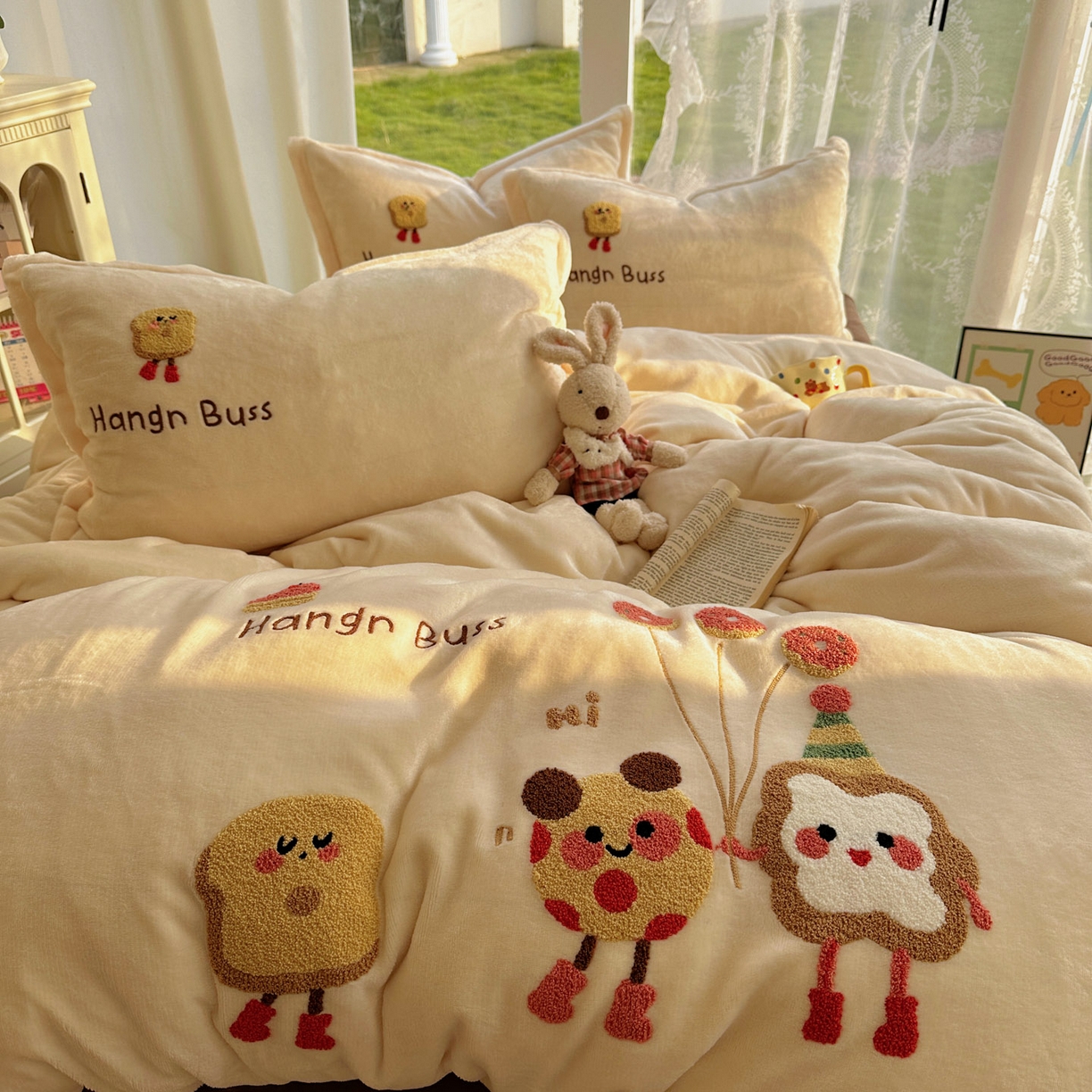 91家纺网 家纺一手货源 找家纺 梵克保罗 2025新款A类牛奶绒毛巾绣四件套（包含买家秀） 甜心奶酪奶白+咖