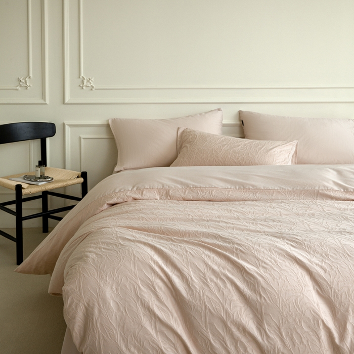 91家纺网 家纺一手货源 找家纺 宜代光年 2025新款厚织全棉大提花系列四件套 蜜语