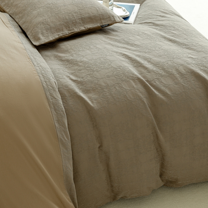 91家纺网 家纺一手货源 找家纺 宜代光年 2025新款厚织全棉大提花系列四件套 西塔-深咖