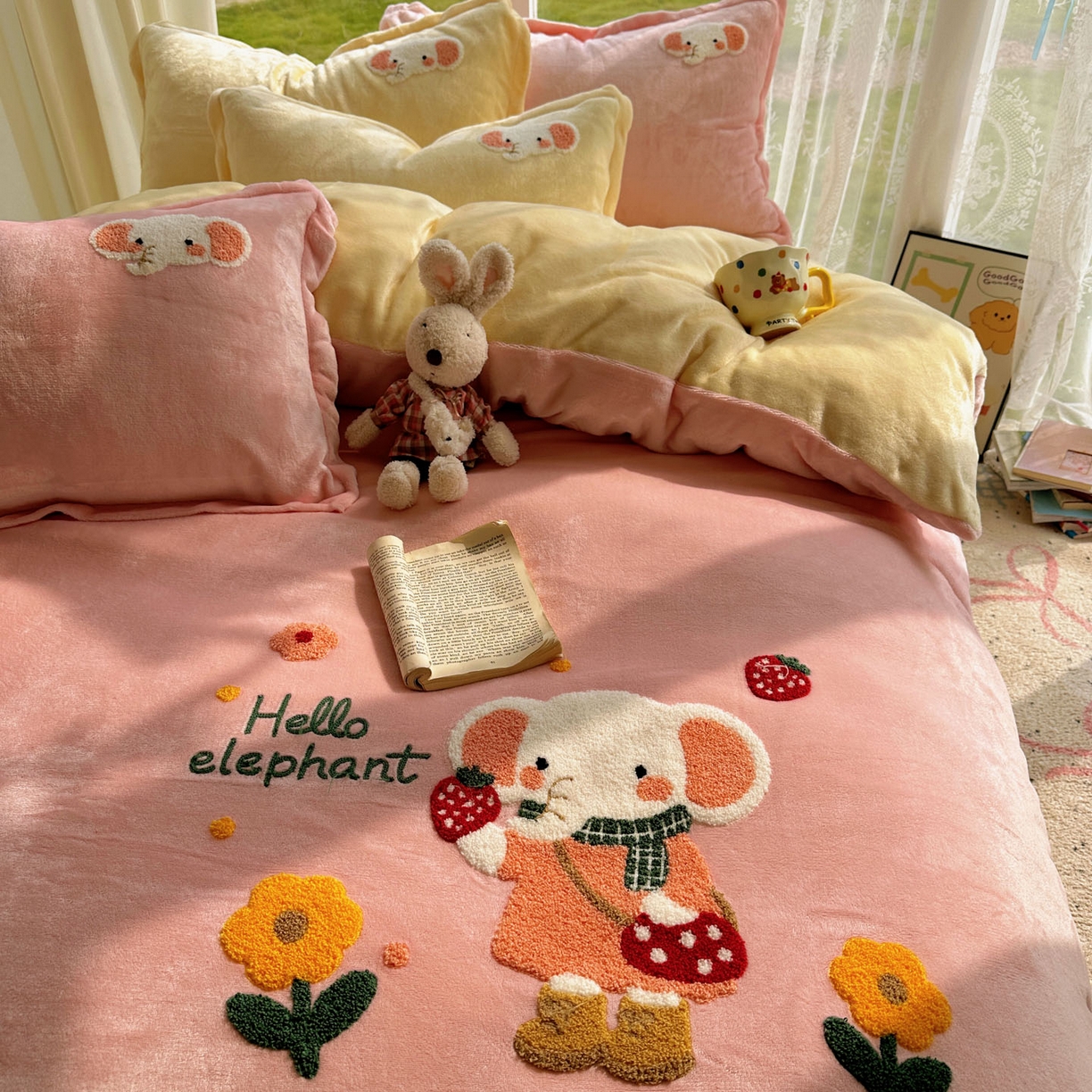 91家纺网 家纺一手货源 找家纺 梵克保罗 2025新款A类牛奶绒毛巾绣四件套（包含买家秀） 小象草莓园