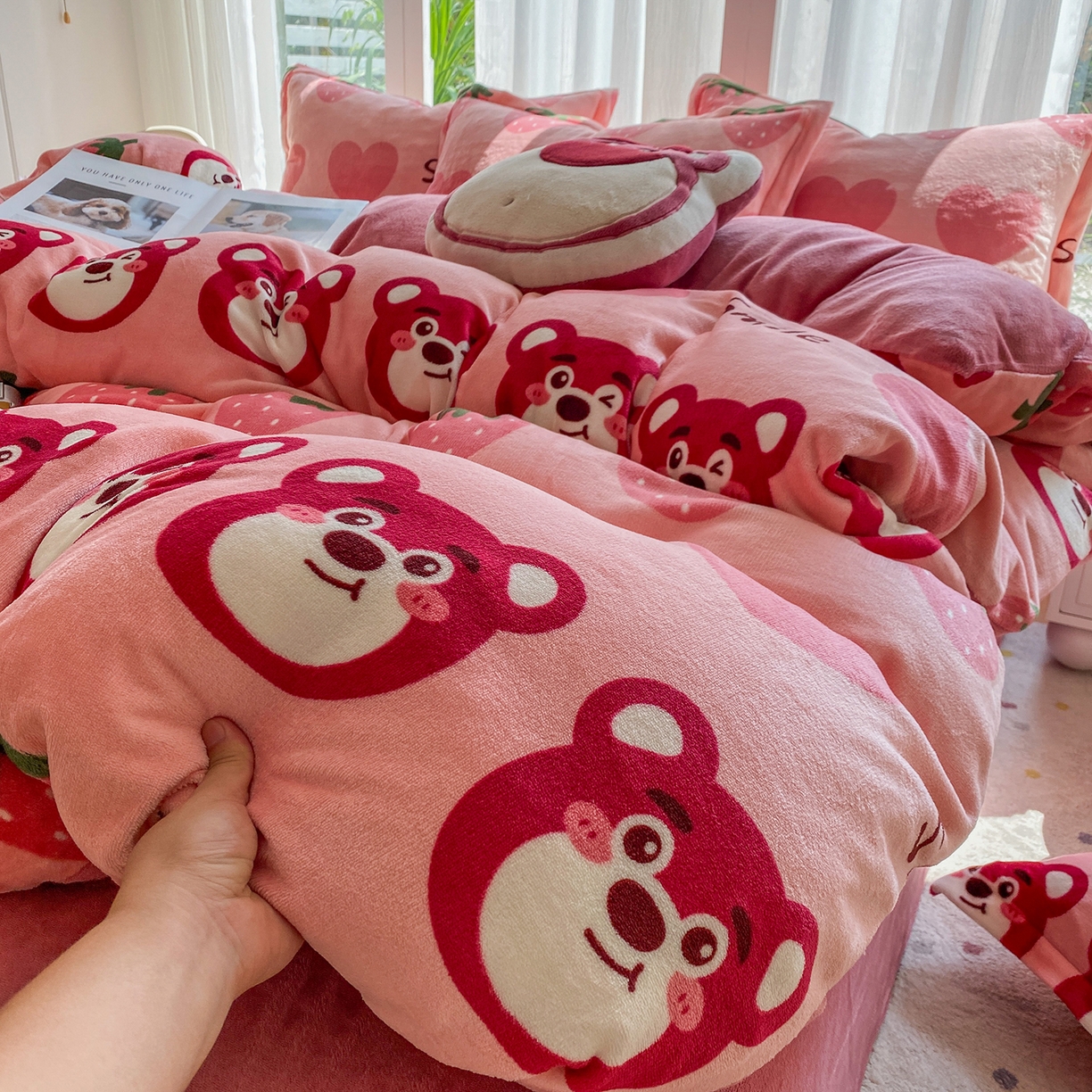 91家纺网 家纺一手货源 找家纺 （总）梵克保罗 2025新款A类高克重牛奶绒印花四件套（包含买家秀）